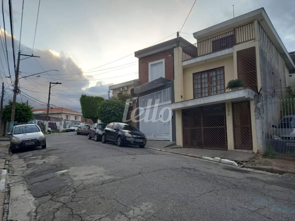 RUA de Área / Terreno à venda, Padrão com 117 m², e em Vila Aurora - São Paulo
