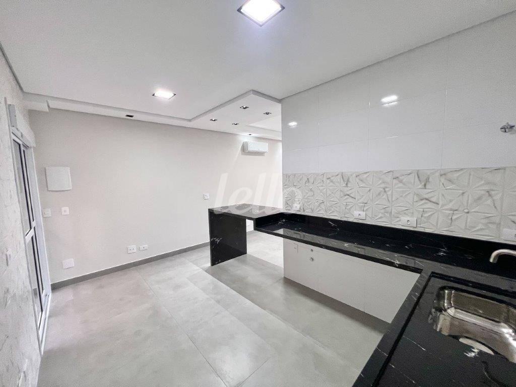 COZINHA de Casa à venda, sobrado com 170 m², 3 quartos e 2 vagas em Mirandopolis - São Paulo