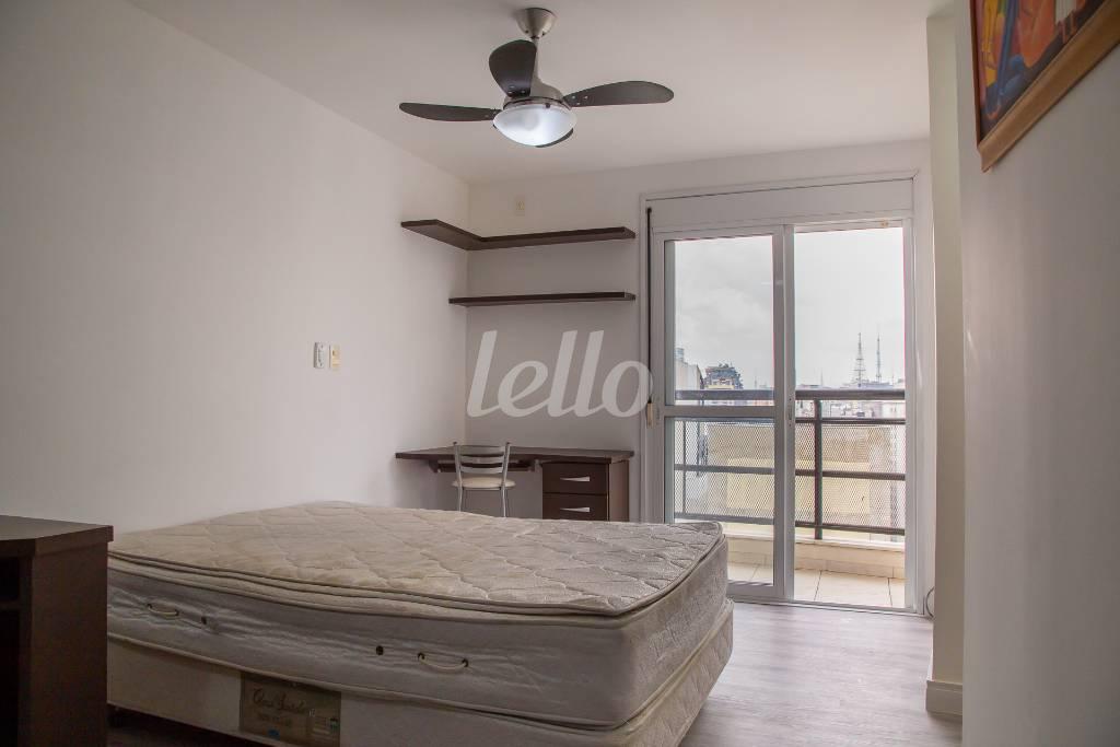 SALA de Apartamento para alugar, Padrão com 27 m², 1 quarto e 1 vaga em Consolação - São Paulo