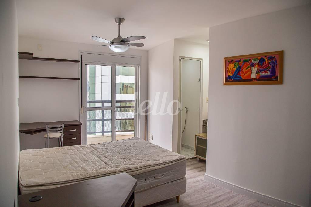 DORMITORIO de Apartamento para alugar, Padrão com 27 m², 1 quarto e 1 vaga em Consolação - São Paulo