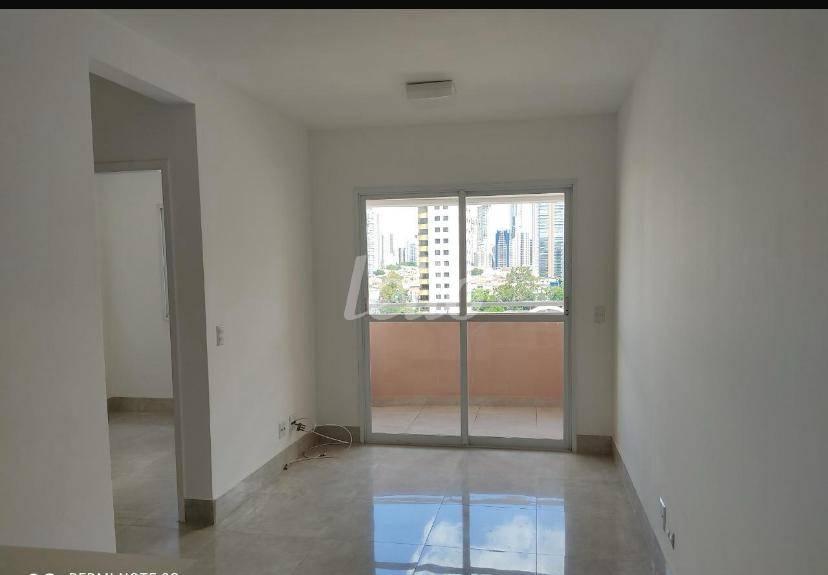 SALA de Apartamento à venda, Padrão com 52 m², 2 quartos e 2 vagas em Vila Gomes Cardim - São Paulo
