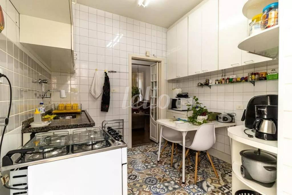 COZINHA de Apartamento para alugar, Padrão com 97 m², 2 quartos e 1 vaga em Santa Cecília - São Paulo