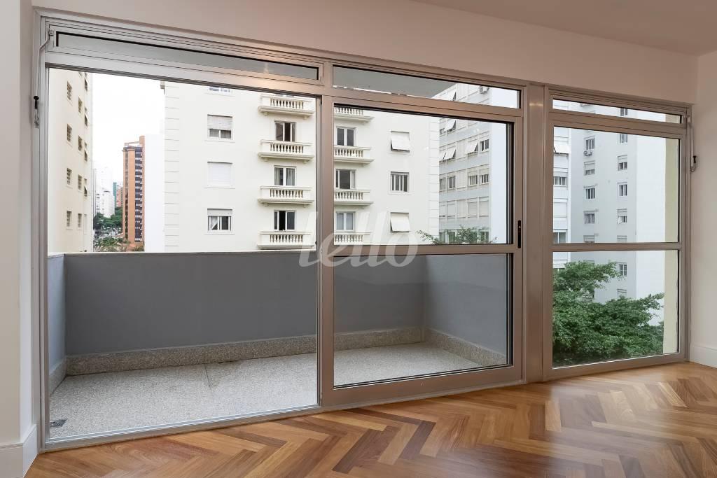 TERRAÇO de Apartamento à venda, Padrão com 181 m², 3 quartos e 3 vagas em Jardim Paulista - São Paulo