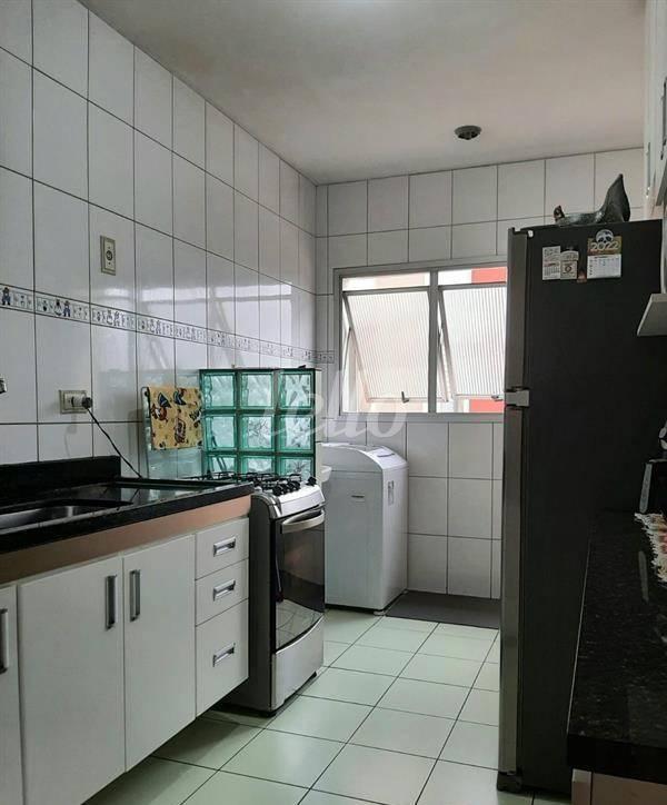 F de Apartamento à venda, Padrão com 51 m², 2 quartos e 1 vaga em Vila Primavera - São Paulo