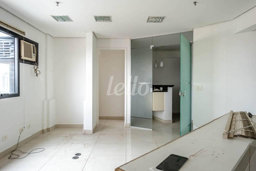 01SALA_010 de Sala / Conjunto para alugar, Padrão com 100 m², e 3 vagas em Mooca - São Paulo