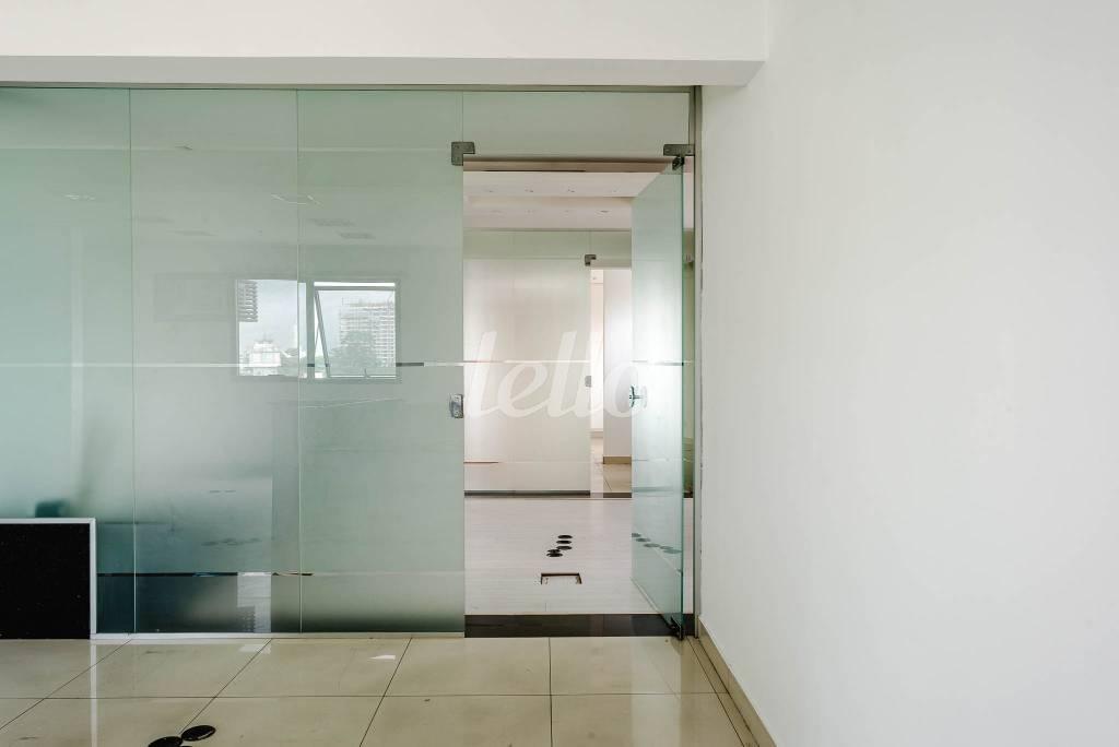 01SALA_012 de Sala / Conjunto para alugar, Padrão com 100 m², e 3 vagas em Mooca - São Paulo