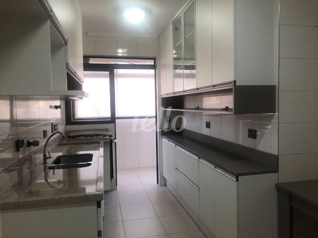 F de Apartamento à venda, Padrão com 100 m², 3 quartos e 2 vagas em Jardim São Paulo - São Paulo