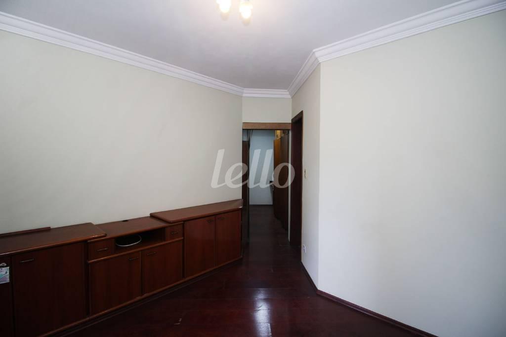 SUÍTE de Apartamento à venda, Padrão com 112 m², 4 quartos e 2 vagas em Indianópolis - São Paulo