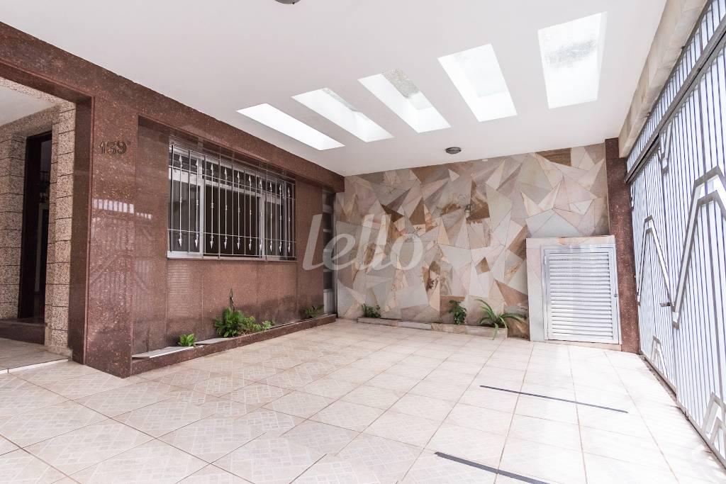 GARAGEM de Casa à venda, sobrado com 130 m², 4 quartos e 3 vagas em Vila Marieta - São Paulo