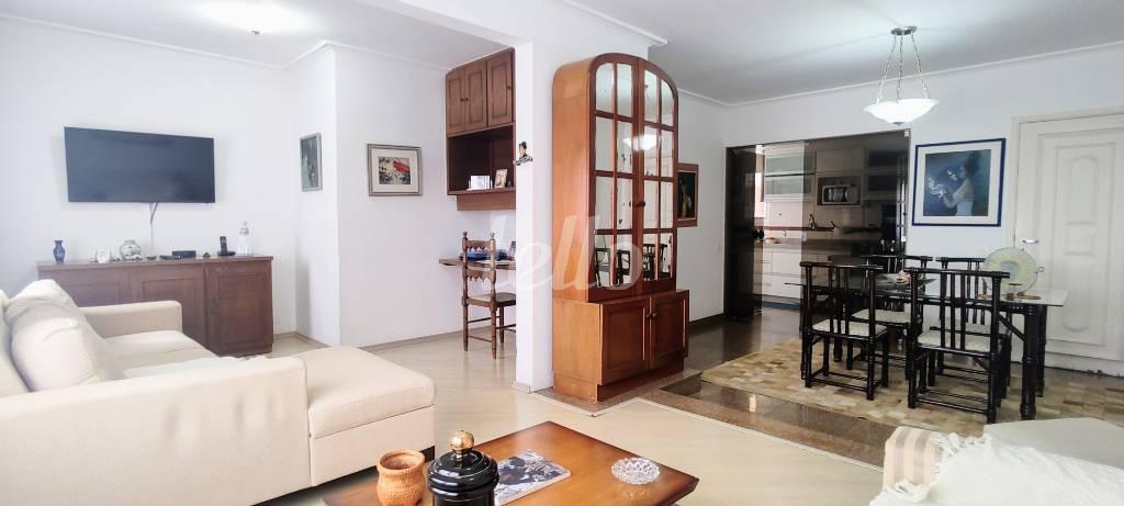LIVING de Apartamento à venda, Padrão com 83 m², 2 quartos e 1 vaga em Vila Prudente - São Paulo