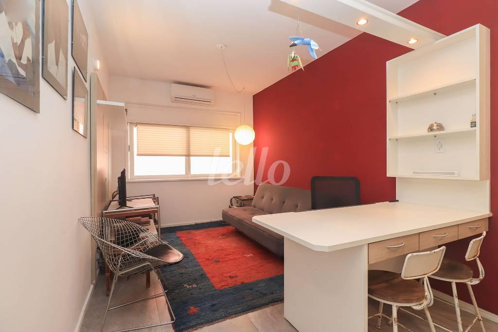 SALA de Apartamento para alugar, Padrão com 40 m², 1 quarto e em República - São Paulo