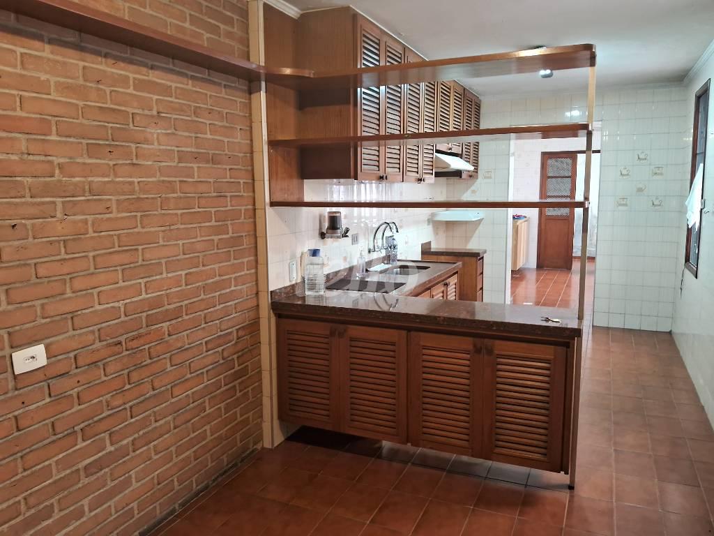 COZINHA de Casa à venda, sobrado com 250 m², 4 quartos e 2 vagas em Vila Pompeia - São Paulo