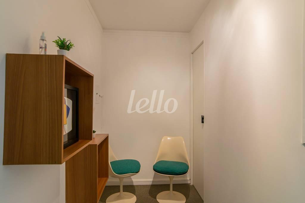 SALA de Sala / Conjunto para alugar, Padrão com 24 m², e 1 vaga em Jardim Paulista - São Paulo