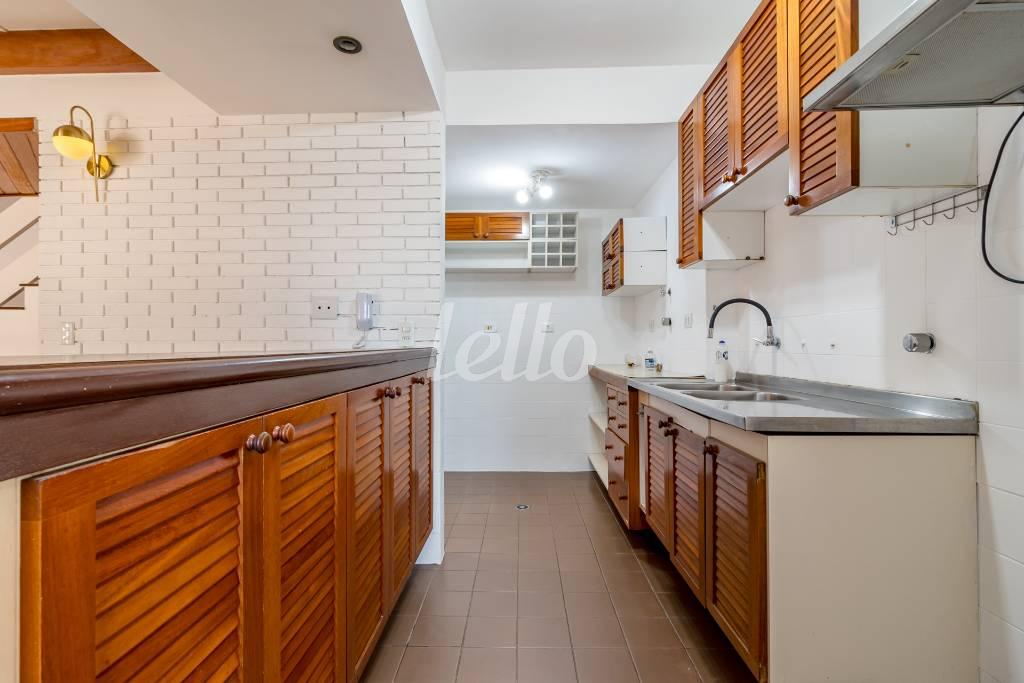 COZINHA de Apartamento para alugar, Duplex com 100 m², 2 quartos e 2 vagas em Pinheiros - São Paulo
