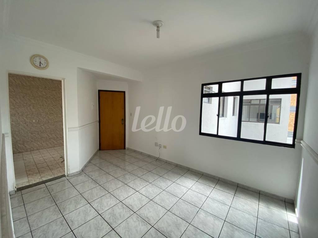 SALA de Apartamento para alugar, Padrão com 50 m², 1 quarto e 1 vaga em Santo Antônio - São Caetano do Sul