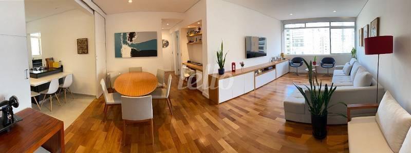 LIVING de Apartamento à venda, Padrão com 119 m², 3 quartos e 1 vaga em Paraíso - São Paulo