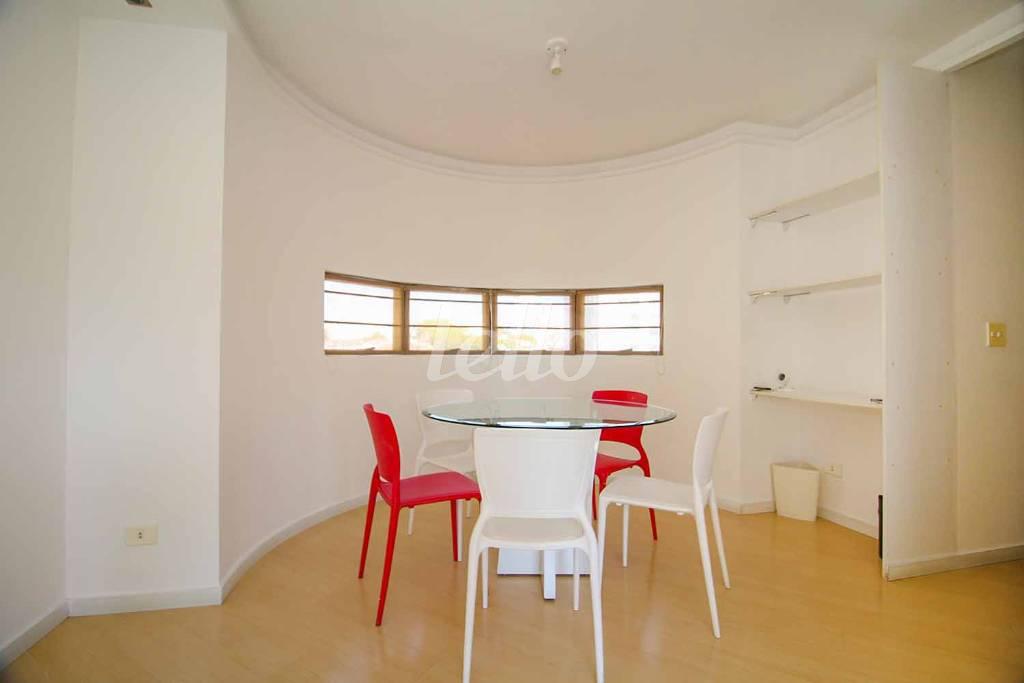 SALA de Apartamento à venda, Padrão com 70 m², 2 quartos e 2 vagas em Vila Mariana - São Paulo