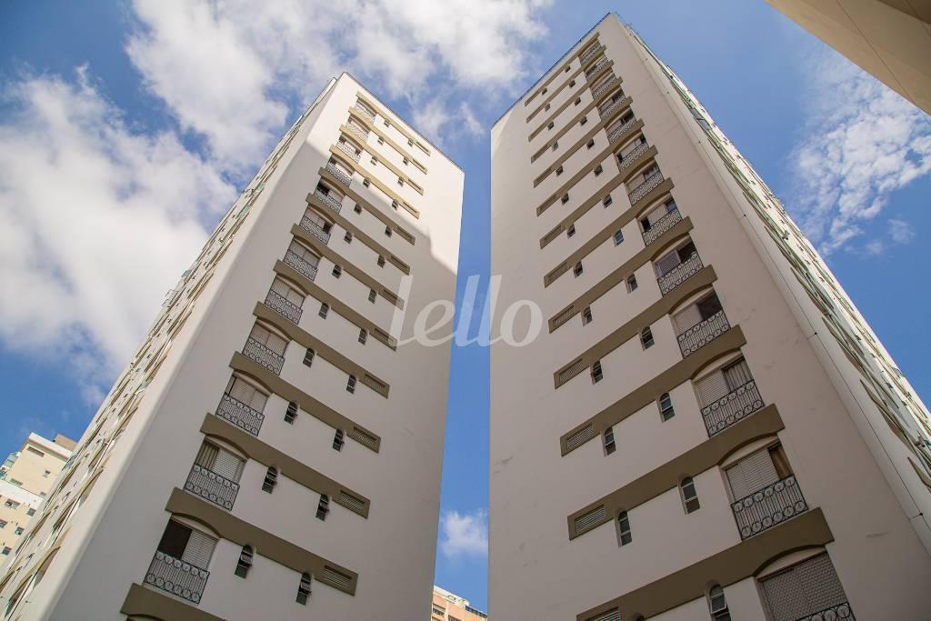 FACHADA de Apartamento à venda, Padrão com 131 m², 3 quartos e 2 vagas em Campo Belo - São Paulo