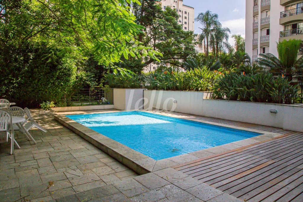 PISCINA de Apartamento à venda, Padrão com 131 m², 3 quartos e 2 vagas em Campo Belo - São Paulo