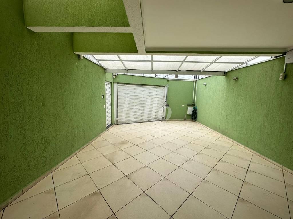 GARAGEM de Casa à venda, sobrado com 118 m², 3 quartos e 3 vagas em Vila Carrão - São Paulo