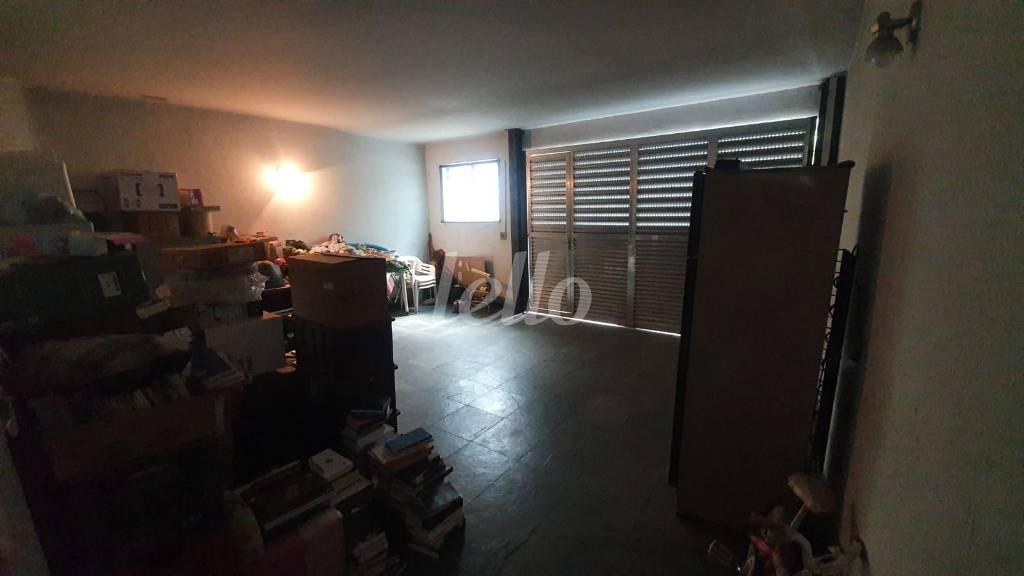 GARAGEM de Casa à venda, assobradada com 187 m², 3 quartos e 3 vagas em Parque da Mooca - São Paulo