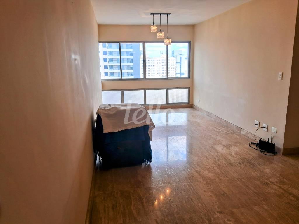 SALA de Apartamento à venda, Padrão com 138 m², 3 quartos e 1 vaga em Sumarezinho - São Paulo