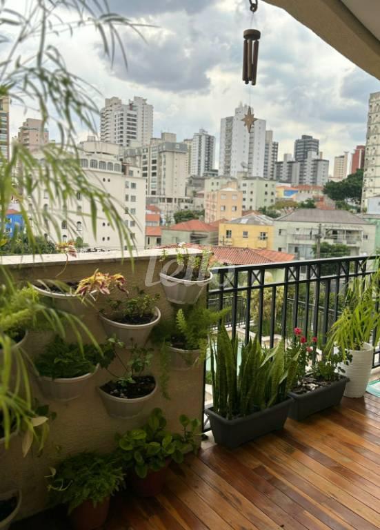 F de Apartamento à venda, Padrão com 141 m², 3 quartos e 4 vagas em Jardim São Paulo - São Paulo