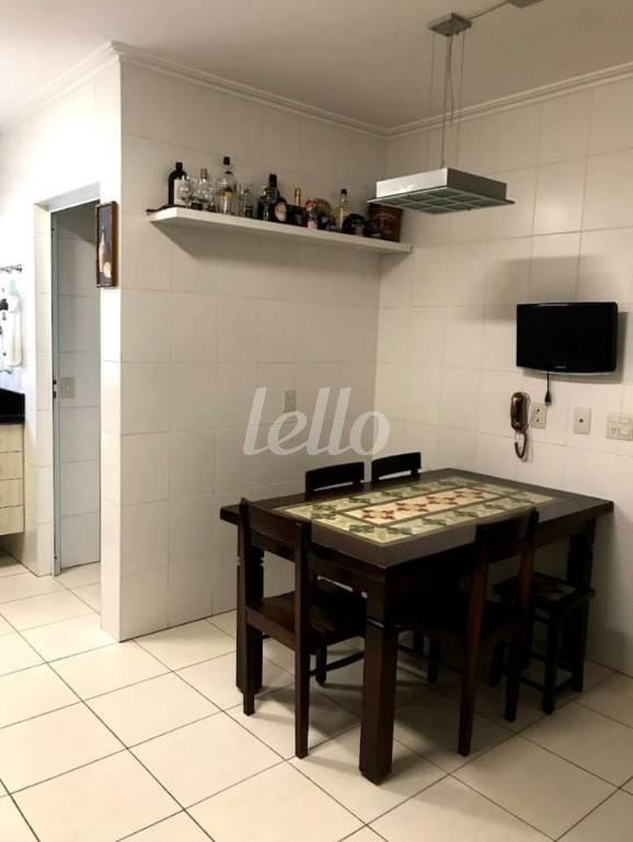 COZINHA de Apartamento à venda, Padrão com 100 m², 2 quartos e 2 vagas em Campestre - Santo André