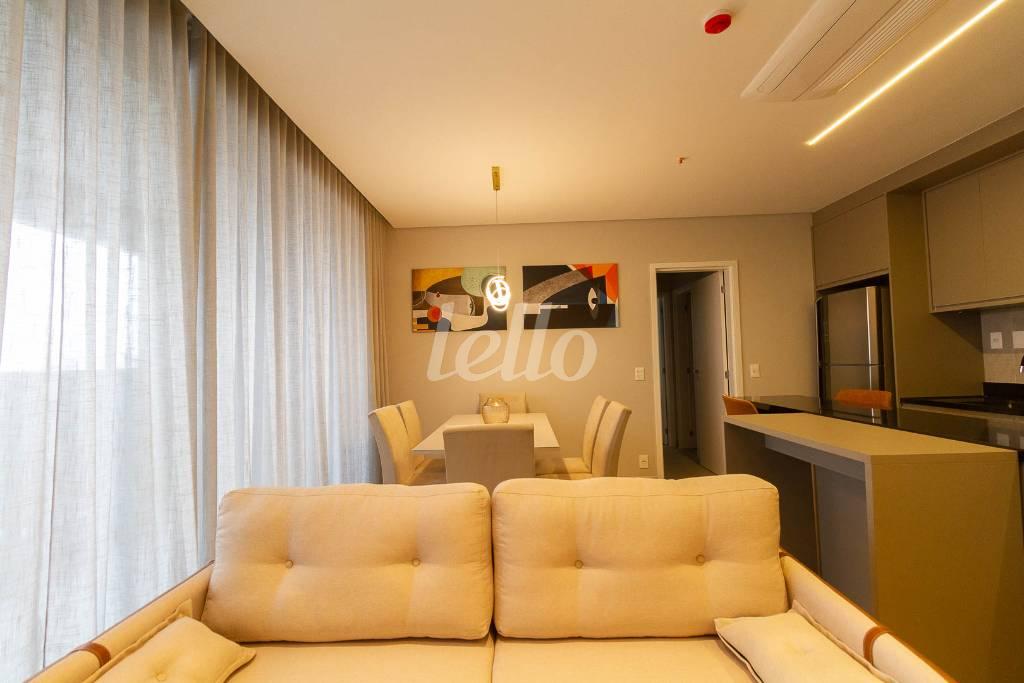 SALA de Apartamento para alugar, Padrão com 78 m², e 2 vagas em Jardim Das Acácias - São Paulo