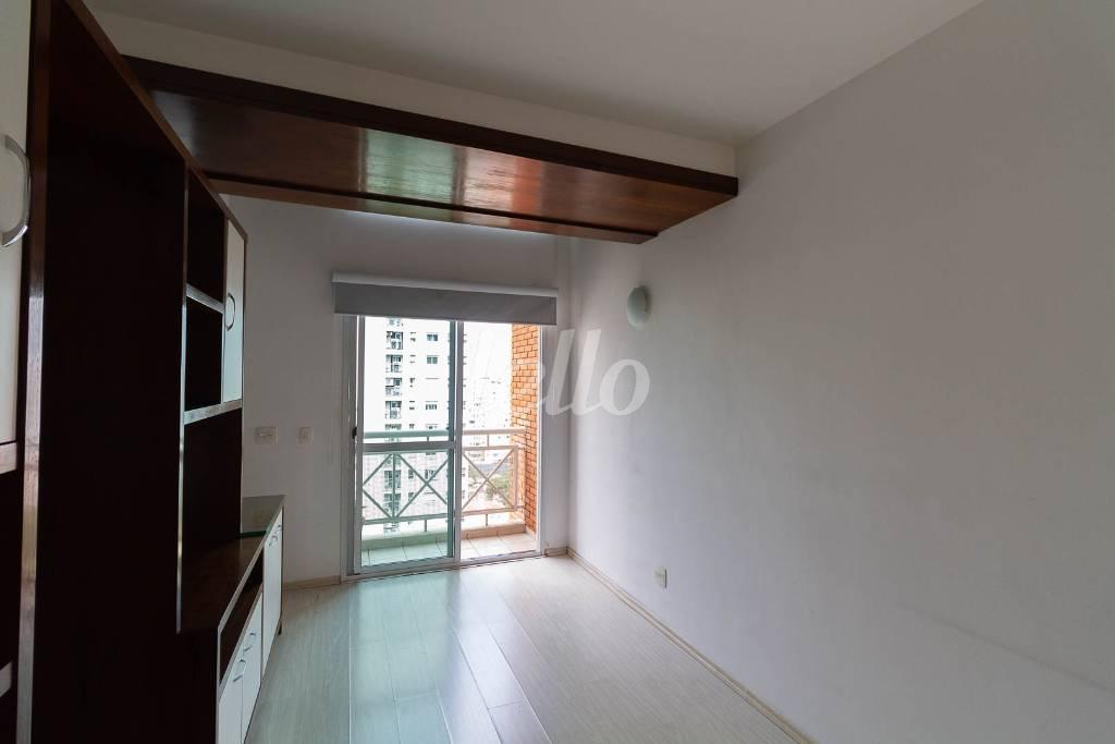 SALA de Apartamento para alugar, Padrão com 45 m², 1 quarto e 1 vaga em Paraíso - São Paulo