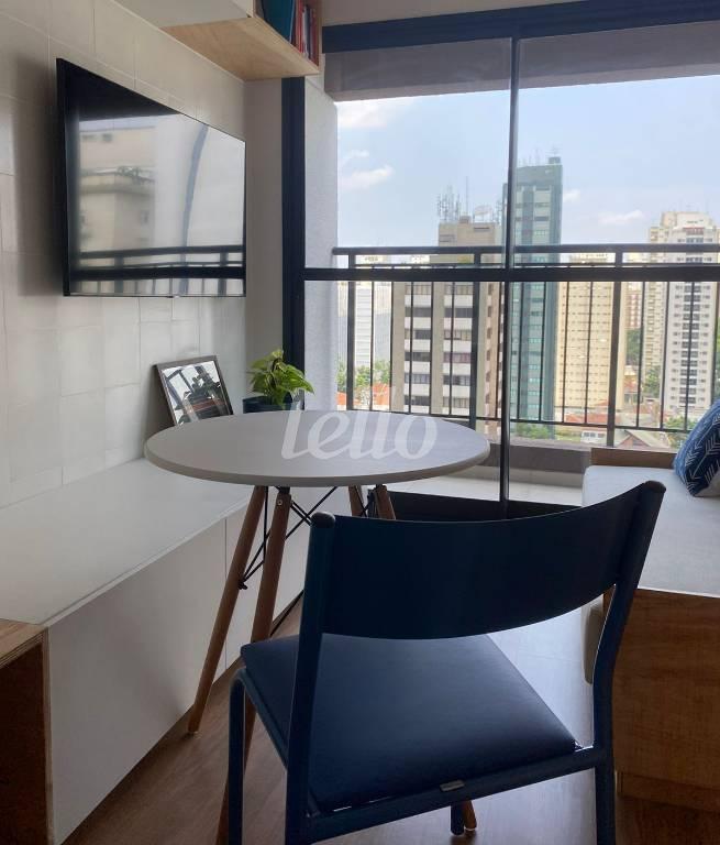 SALA de Apartamento para alugar, Padrão com 24 m², e em Campo Belo - São Paulo