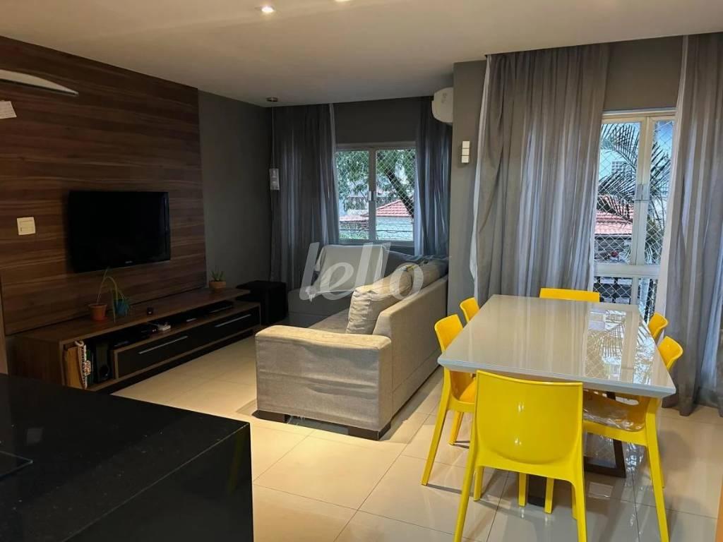 LIVING de Apartamento à venda, Padrão com 89 m², 3 quartos e 1 vaga em Vila da Saúde - São Paulo
