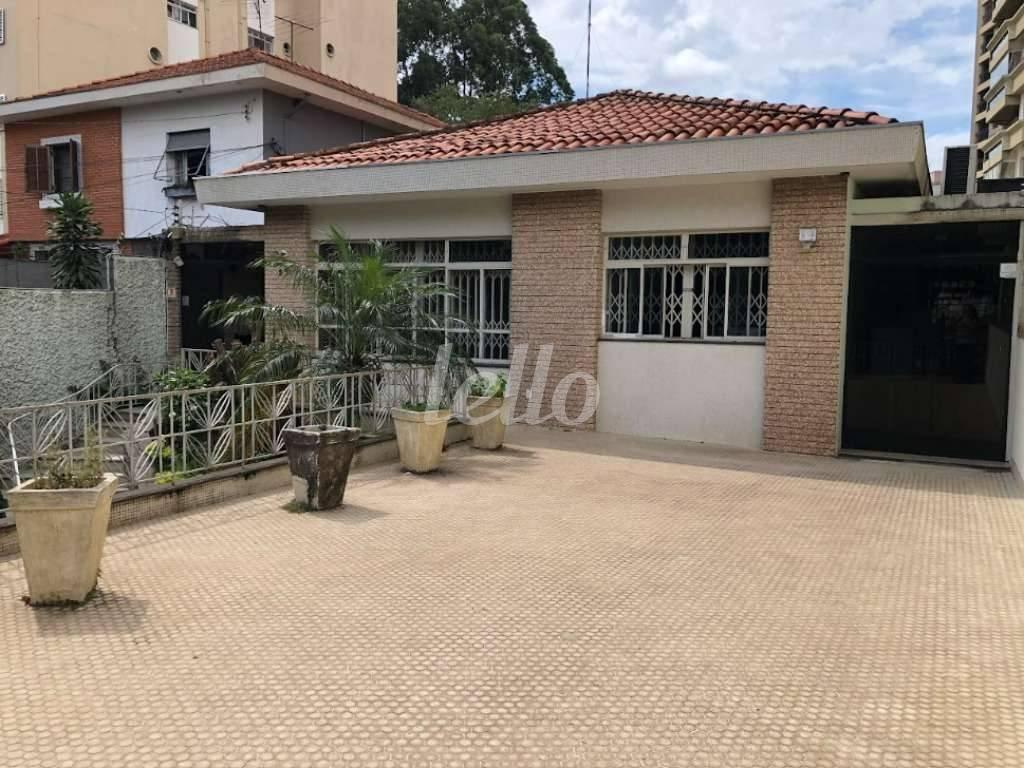 2 de Casa à venda, térrea com 250 m², e 2 vagas em Água Fria - São Paulo