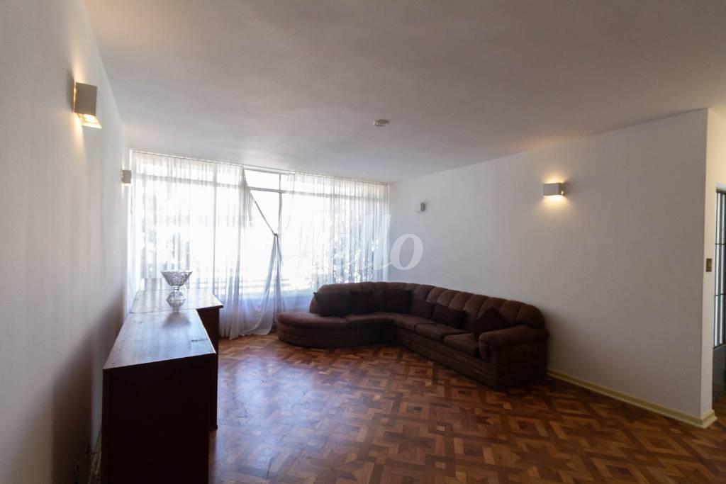 SALA de Casa para alugar, sobrado com 283 m², e 3 vagas em Vila Mariana - São Paulo