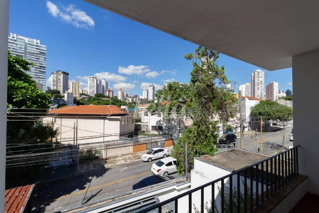 SUITE de Casa para alugar, sobrado com 283 m², e 3 vagas em Vila Mariana - São Paulo