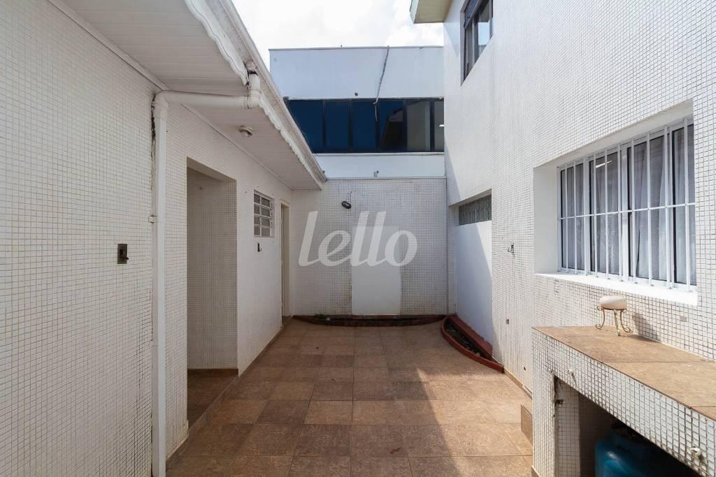 QUINTAL de Casa para alugar, sobrado com 283 m², e 3 vagas em Vila Mariana - São Paulo