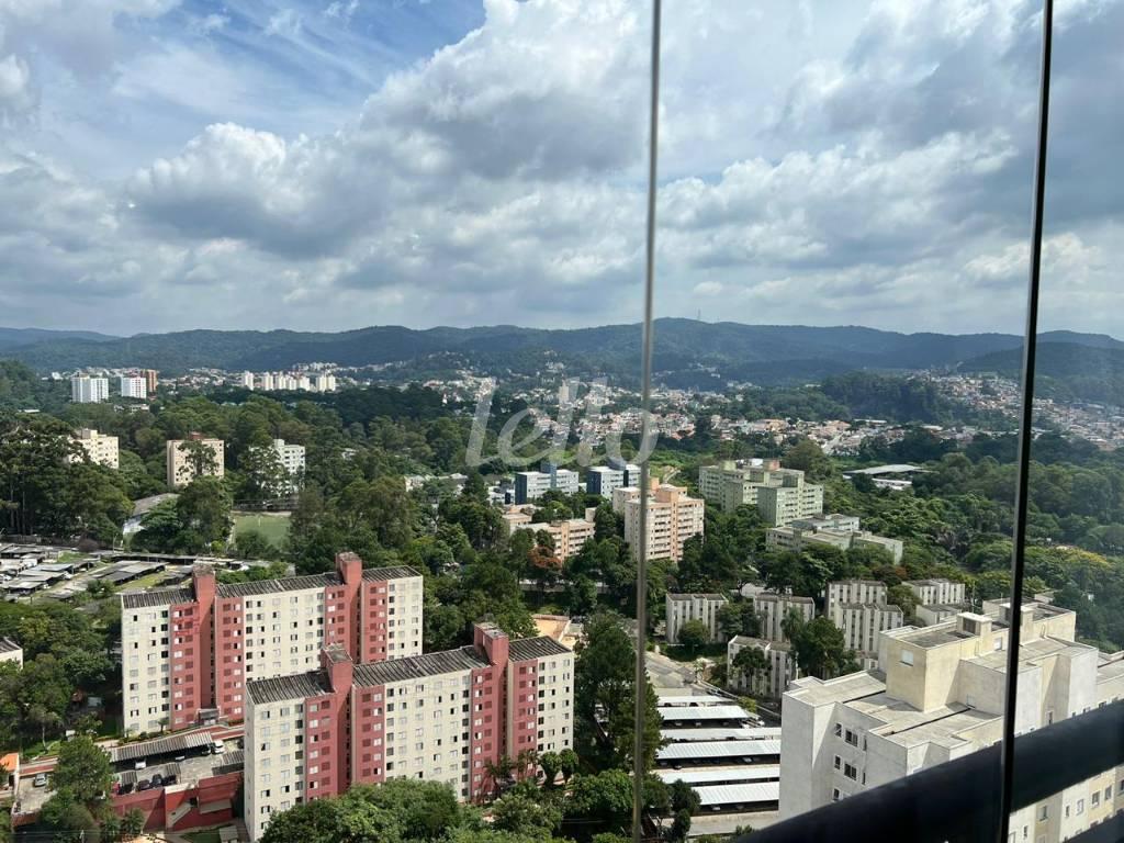 VISTA de Apartamento à venda, cobertura - Padrão com 192 m², 3 quartos e 3 vagas em Jd. Leonor M. de Barros - São Paulo