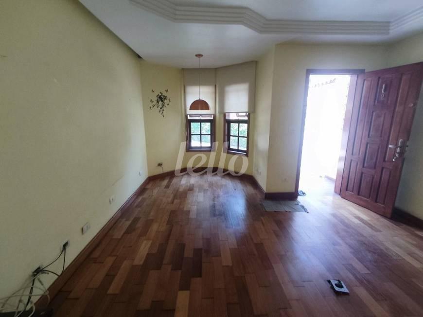 FOTO de Casa à venda, em condomínio - sobrado com 140 m², 3 quartos e 2 vagas em Vila Irmãos Arnoni - São Paulo