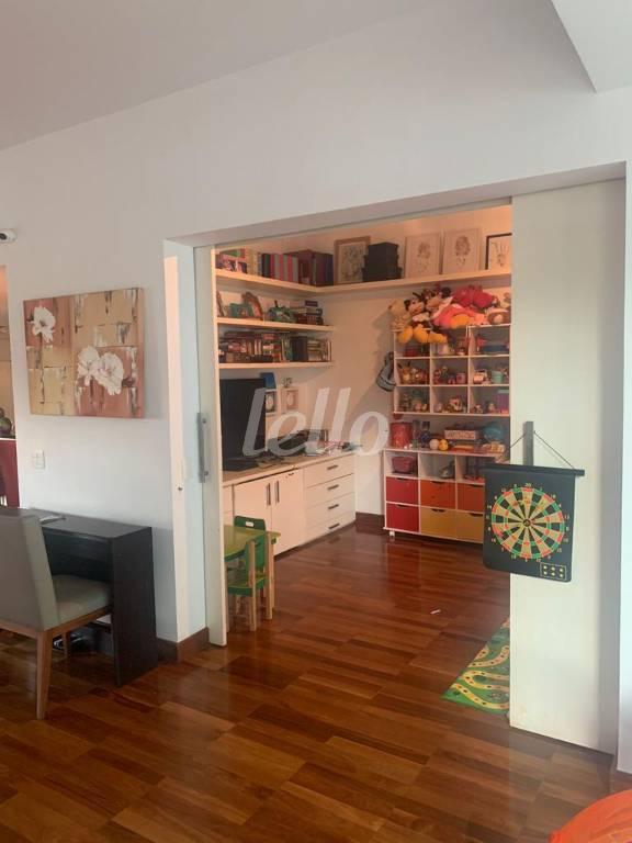 SACADA de Apartamento para alugar, Padrão com 160 m², 3 quartos e 1 vaga em Bela Vista - São Paulo