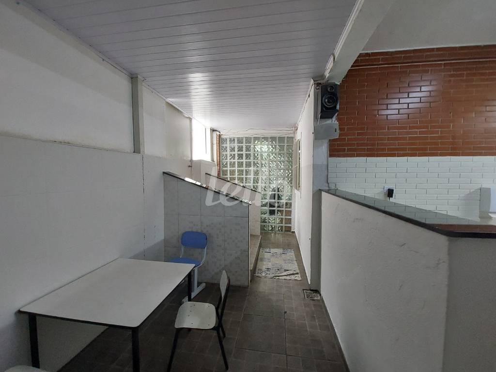 CIRCULAÇÃO de Casa à venda, sobrado com 296 m², 2 quartos e 2 vagas em Água Fria - São Paulo