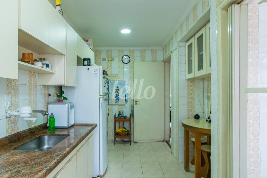COZINHA de Apartamento à venda, Padrão com 135 m², 3 quartos e 1 vaga em Indianópolis - São Paulo