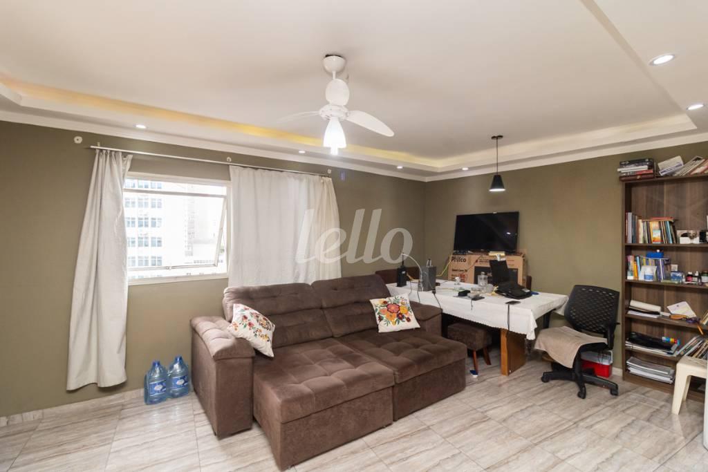 SALA de Apartamento para alugar, Padrão com 58 m², 2 quartos e em Bela Vista - São Paulo