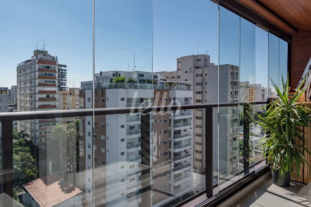 SACADA de Apartamento para alugar, Padrão com 72 m², 1 quarto e 1 vaga em Vila Madalena - São Paulo