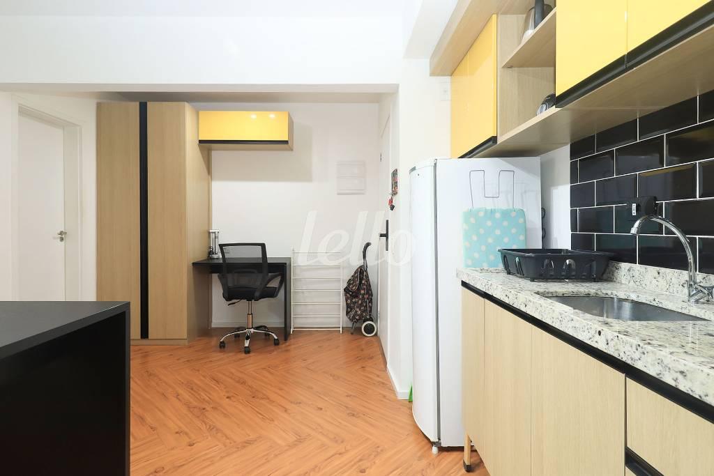 COZINHA de Apartamento para alugar, Padrão com 27 m², 1 quarto e em Bela Vista - São Paulo