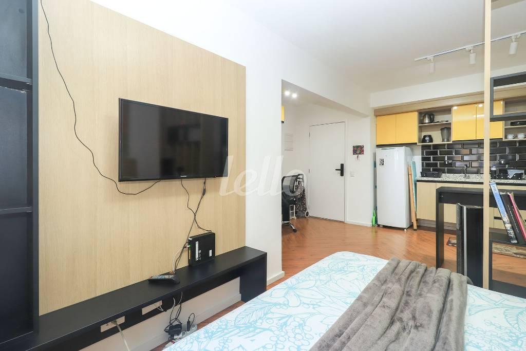 DORMITORIO de Apartamento para alugar, Padrão com 27 m², 1 quarto e em Bela Vista - São Paulo