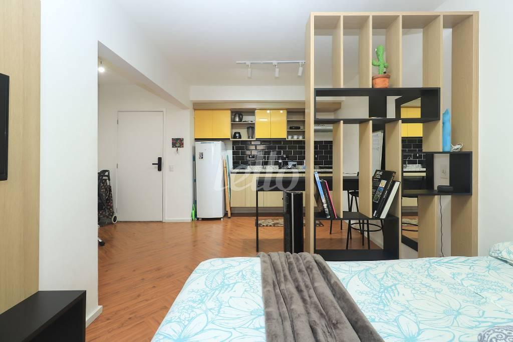 DORMITORIO de Apartamento para alugar, Padrão com 27 m², 1 quarto e em Bela Vista - São Paulo