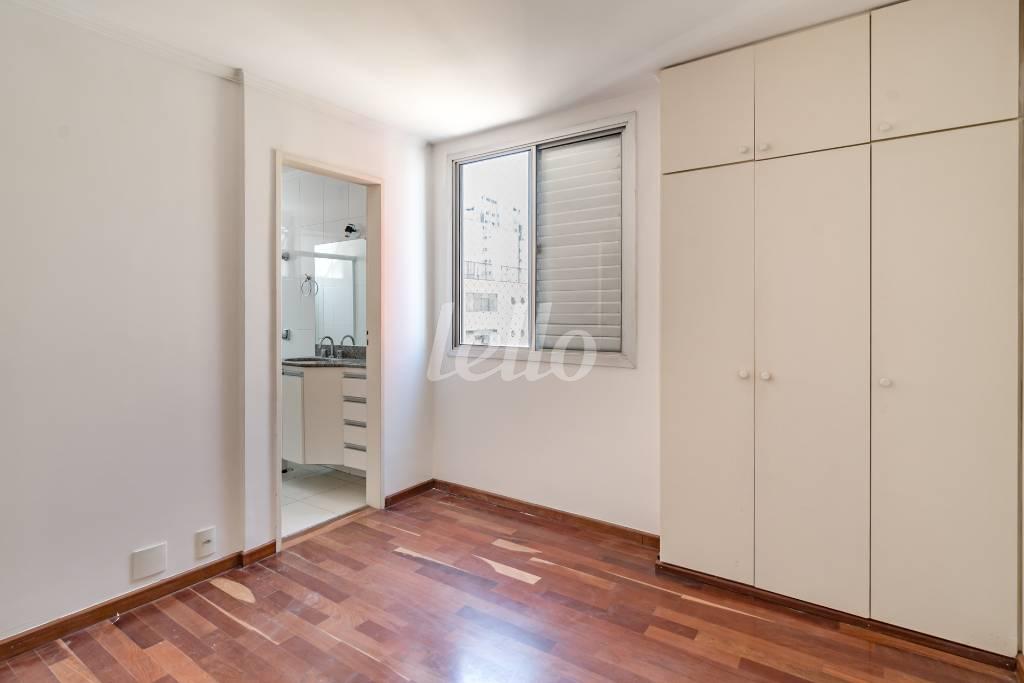 SUITE de Apartamento para alugar, Padrão com 98 m², 3 quartos e 1 vaga em Itaim Bibi - São Paulo