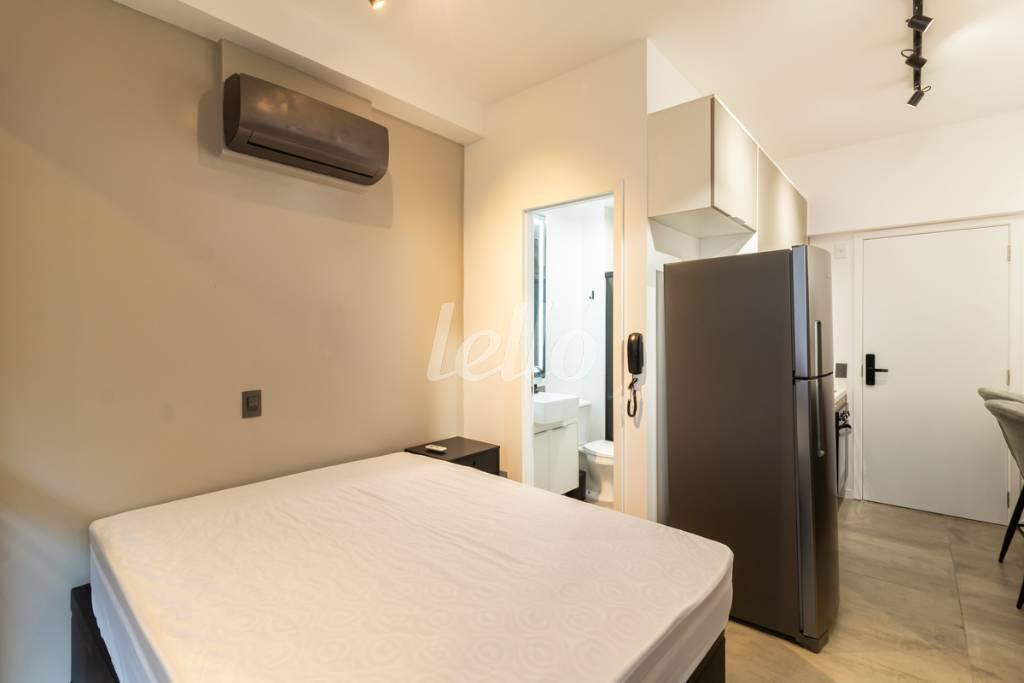 DORMITÓRIO de Apartamento para alugar, Padrão com 24 m², 1 quarto e em Sumarezinho - São Paulo