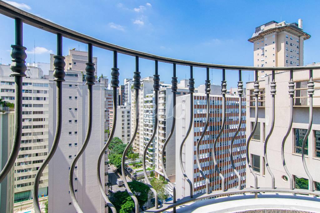 VARANDA de Apartamento à venda, Triplex com 221 m², 1 quarto e 2 vagas em Jardim Paulista - São Paulo