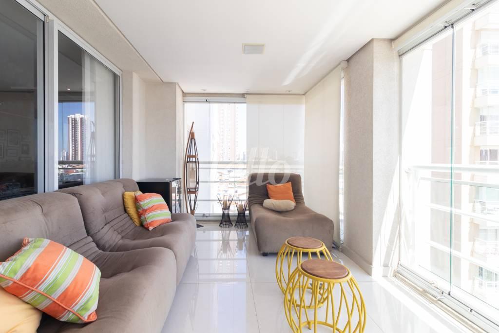 VARANDA de Apartamento à venda, Padrão com 224 m², 4 quartos e 4 vagas em Vila Gomes Cardim - São Paulo